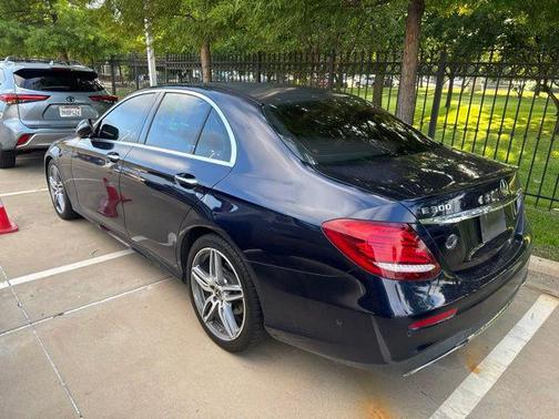 Cavansite Blue Metallic 2018 Mercedes-Benz E-Class E 300