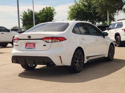 Ice Cap 2026 Toyota Corolla SE