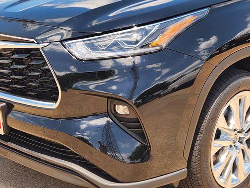 Midnight Black Metallic 2026 Toyota Highlander Hybrid Limited
