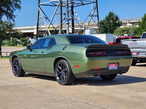 2022 Dodge Challenger SXT