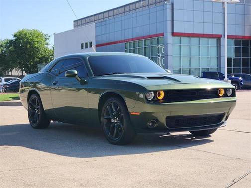 2022 Dodge Challenger SXT