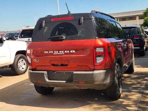 HOT PEPPER RED TC 2023 Ford Bronco Sport Outer Banks