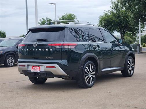 2024 Nissan Pathfinder Platinum FWD