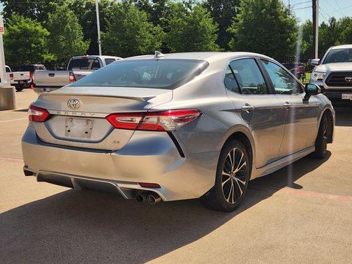 Celestial Silver Metallic 2020 Toyota Camry SE