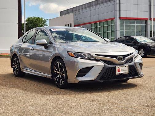 Celestial Silver Metallic 2020 Toyota Camry SE