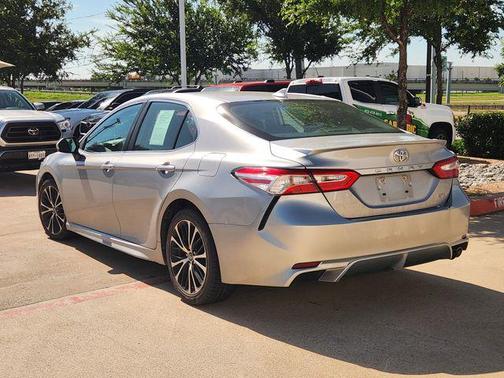 Celestial Silver Metallic 2020 Toyota Camry SE
