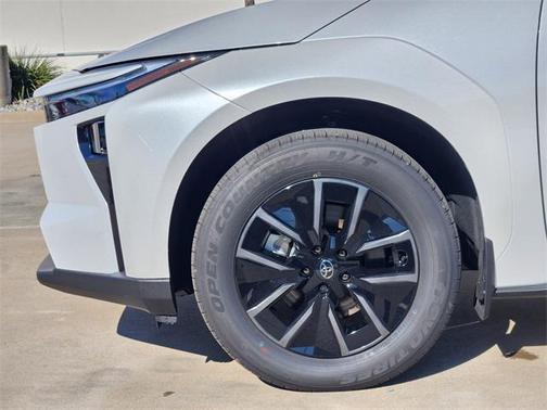 2026 Toyota bZ XLE Plus