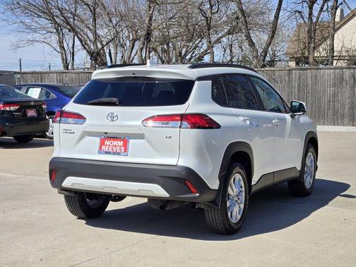 2024 Toyota Corolla Cross LE