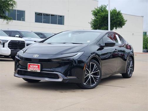 2024 Toyota Prius LE