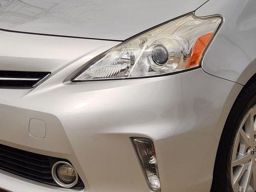 Classic Silver Metallic 2014 Toyota Prius v Three