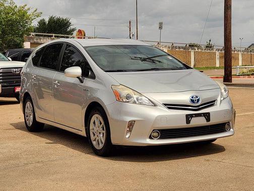 Classic Silver Metallic 2014 Toyota Prius v Three