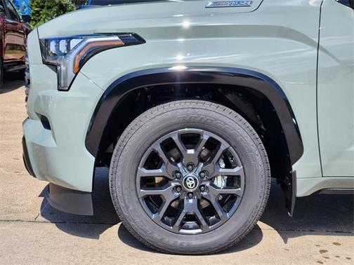2025 Toyota Sequoia Platinum