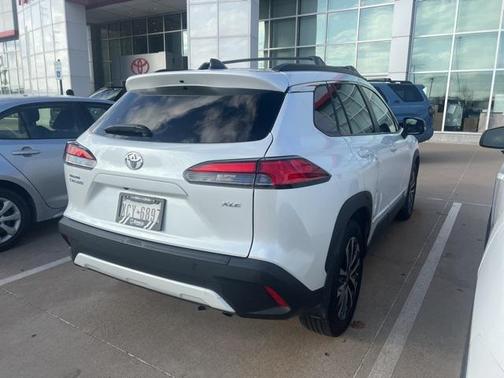 2025 Toyota Corolla Cross XLE