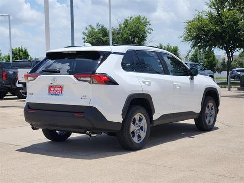 2025 Toyota RAV4 Hybrid LE