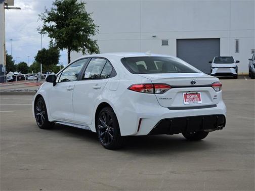 2025 Toyota Corolla Hybrid SE
