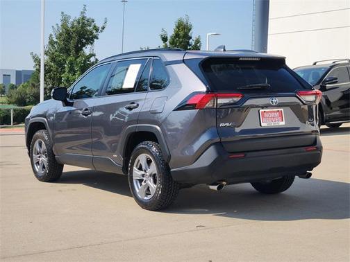 2022 Toyota RAV4 Hybrid XLE
