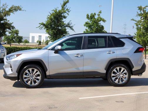 2020 Toyota RAV4 XLE Premium