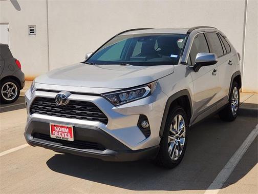 2020 Toyota RAV4 XLE Premium