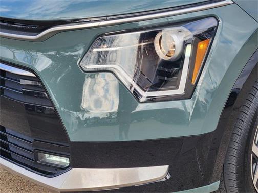 2023 Kia Niro Touring