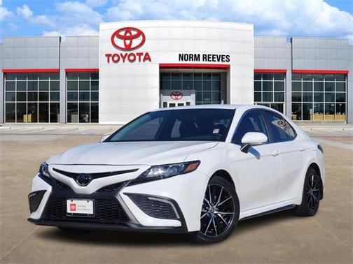 Ice Cap 2023 Toyota Camry SE