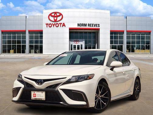 Ice Cap 2023 Toyota Camry SE