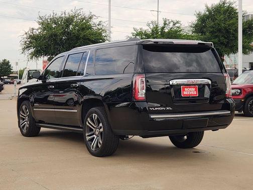 Onyx Black 2018 GMC Yukon XL Denali
