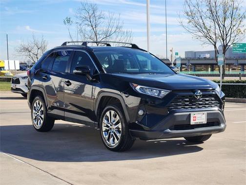2021 Toyota RAV4 XLE Premium