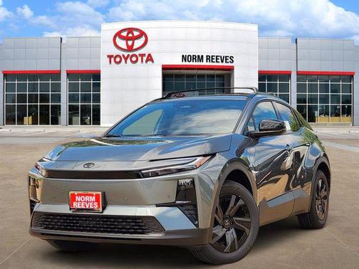 Overcast 2026 Toyota C-HR SE