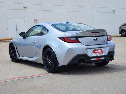 2025 Toyota GR86 Premium