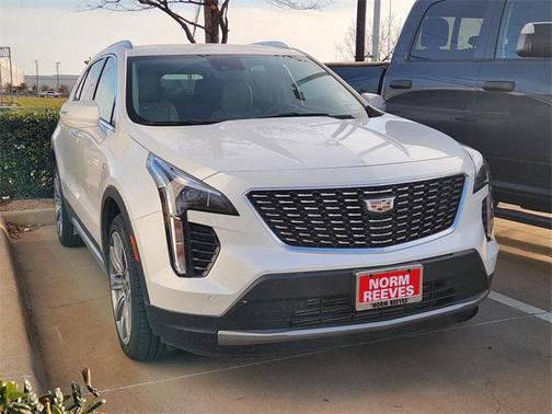 2022 Cadillac XT4 Premium Luxury