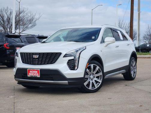 2022 Cadillac XT4 Premium Luxury