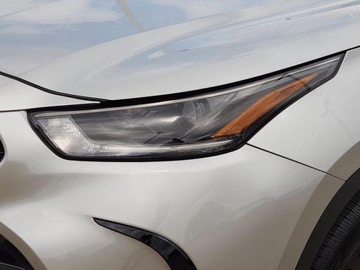 Celestial Silver Metallic 2024 Toyota Highlander XSE