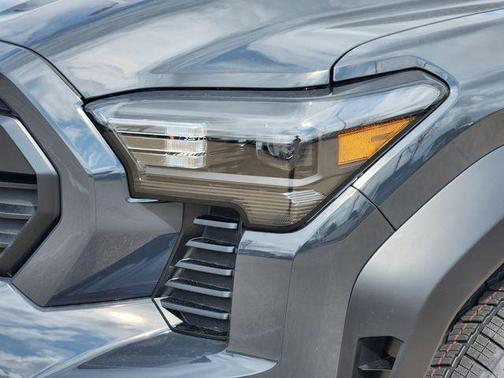 2026 Toyota Tacoma Hybrid TRD Off Road