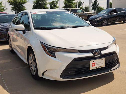 Ice Cap 2024 Toyota Corolla LE