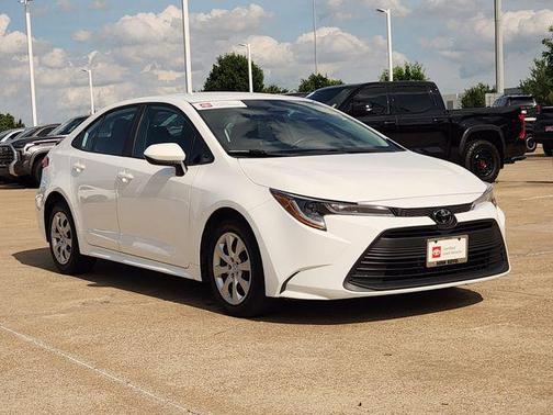 Ice Cap 2024 Toyota Corolla LE