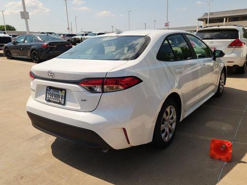 Ice Cap 2024 Toyota Corolla LE