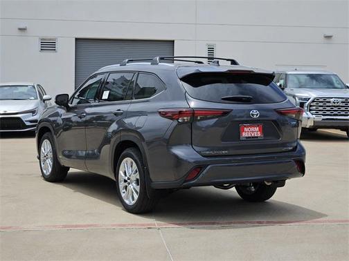 2025 Toyota Highlander Hybrid Limited