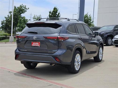 2025 Toyota Highlander Hybrid Limited