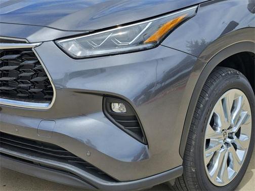 2025 Toyota Highlander Hybrid Limited
