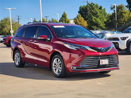2025 Toyota Sienna Limited 7-Passenger
