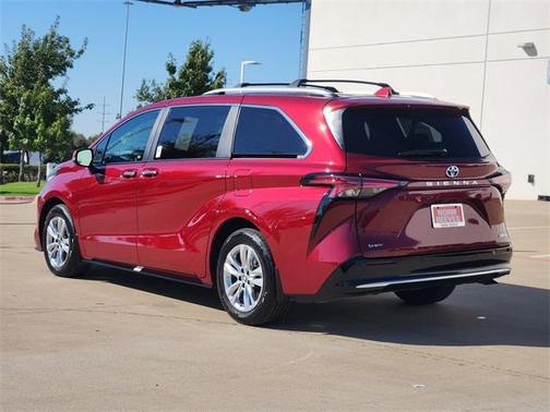 2025 Toyota Sienna Limited 7-Passenger