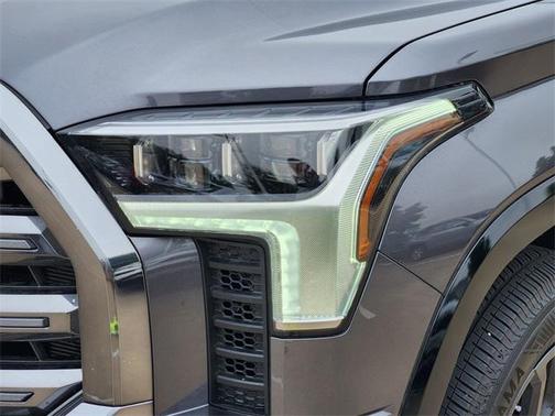 2025 Toyota Tundra Hybrid Platinum