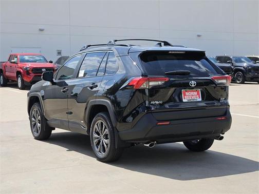 2025 Toyota RAV4 Hybrid XLE Premium