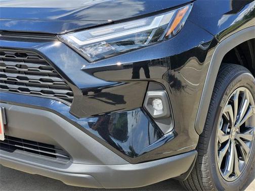 2025 Toyota RAV4 Hybrid XLE Premium