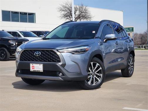 2022 Toyota Corolla Cross XLE