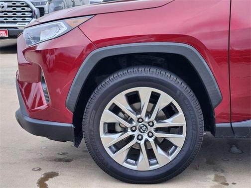 2020 Toyota RAV4 XLE Premium