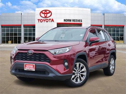 2020 Toyota RAV4 XLE Premium