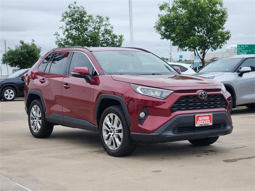 2020 Toyota RAV4 XLE Premium