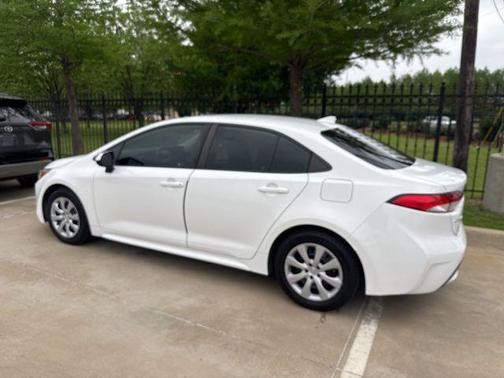 Super White 2020 Toyota Corolla LE