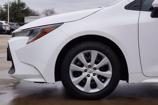 Super White 2020 Toyota Corolla LE